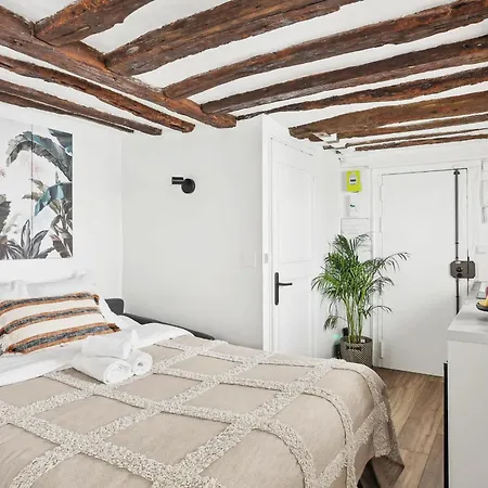 Serenty - Le Marais & Francs Bourgeois Apartment *